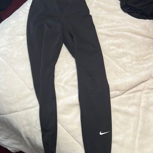 Nike leggings